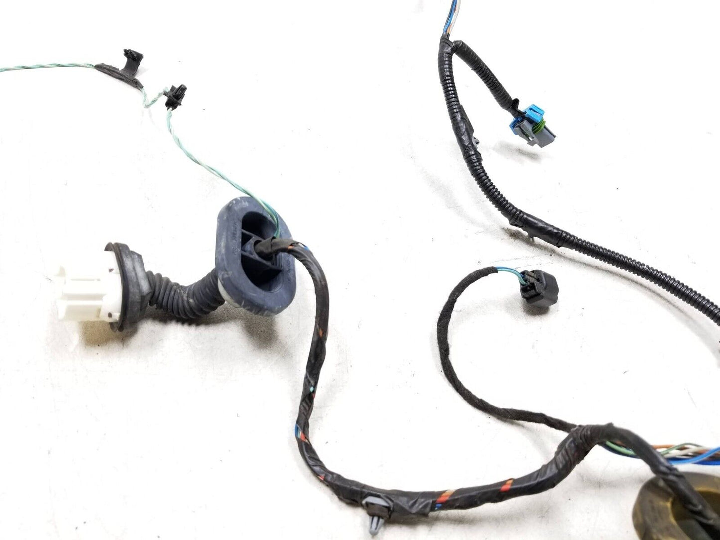 2010 2011 Chevrolet Equinox Door Wire Harness Rear Passenger Side Right OEM