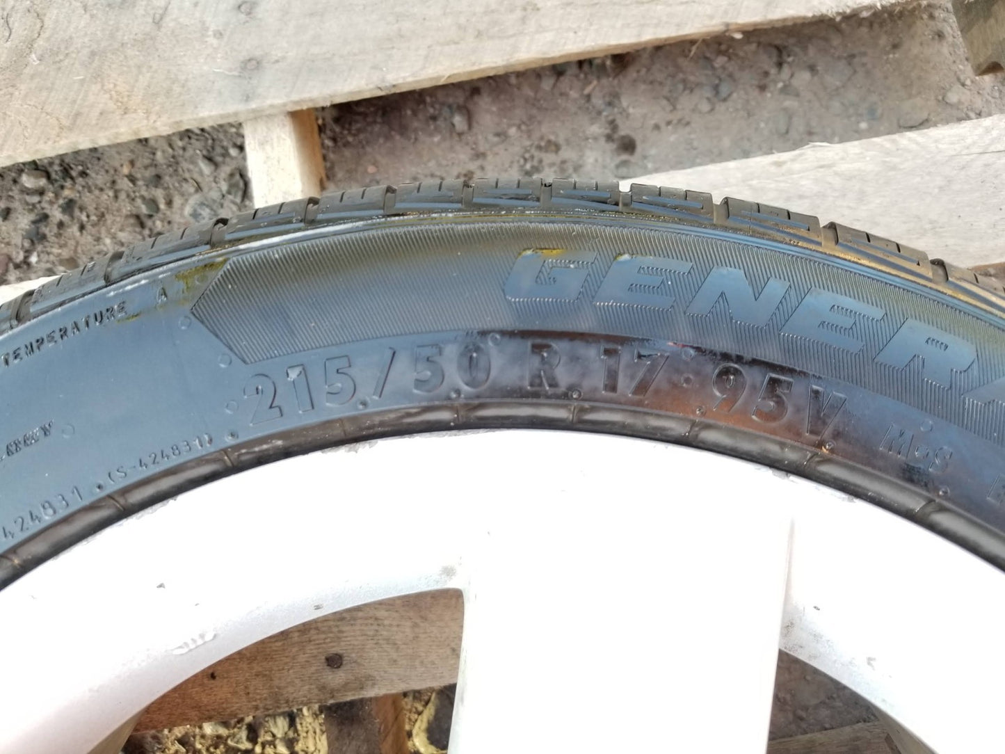 2012 Toyota Camry Wheel Rim W/ Tire 215/50r17 OEM