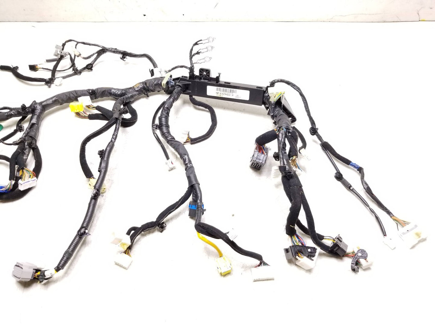 2014 - 2016 Kia Soul Dashboard Instrument Panel Wiring Harness OEM