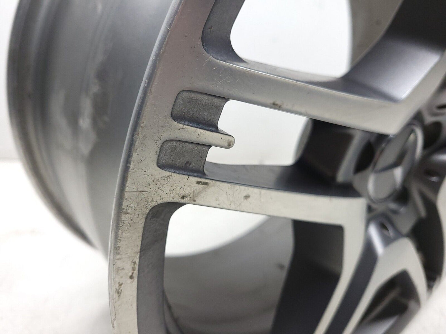 Mercedes-benz E Class Amg Wheel Rim 9.5jx19 Rear OEM