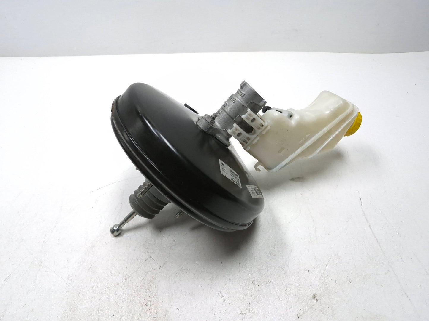 2014 Fiat 500l Power Brake Booster W/ Master Cylinder OEM