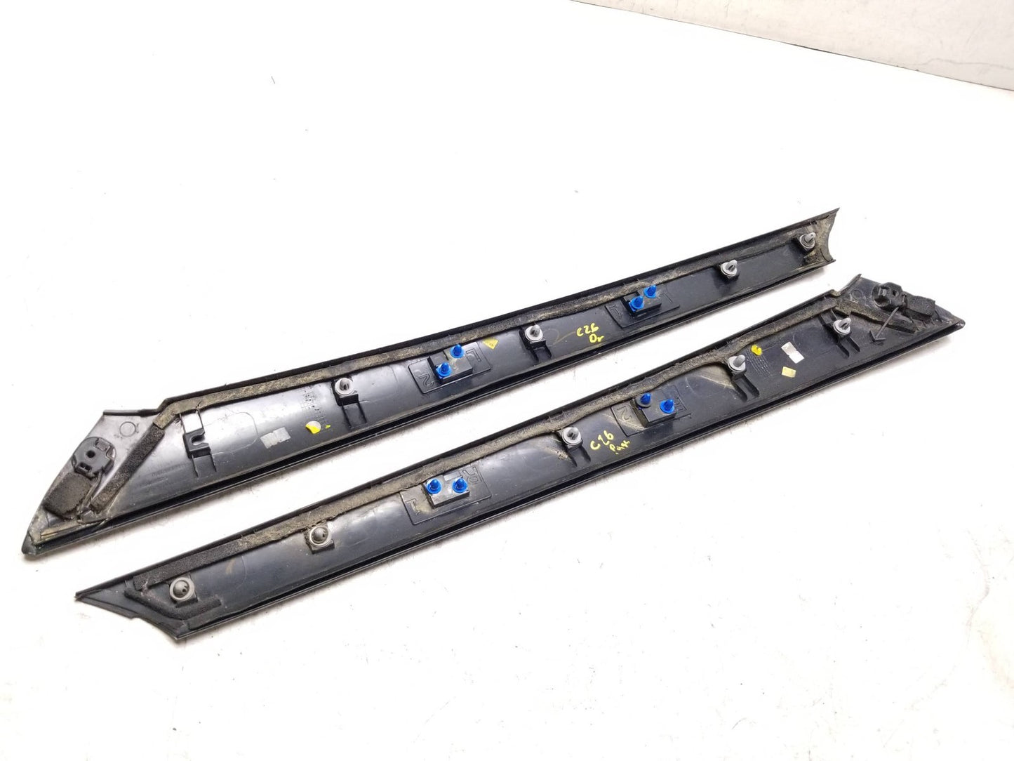 2014 - 2019 Kia Soul Windshield Side Molding Left & Right OEM