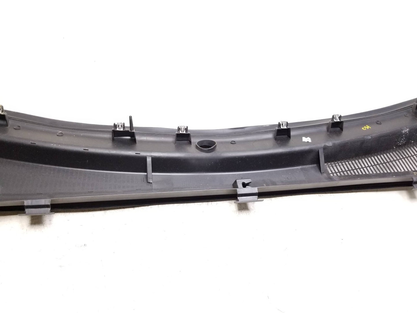 2011 - 2015 Jeep Grand Cherokee Front Windshield Wiper Cowl Trim OEM