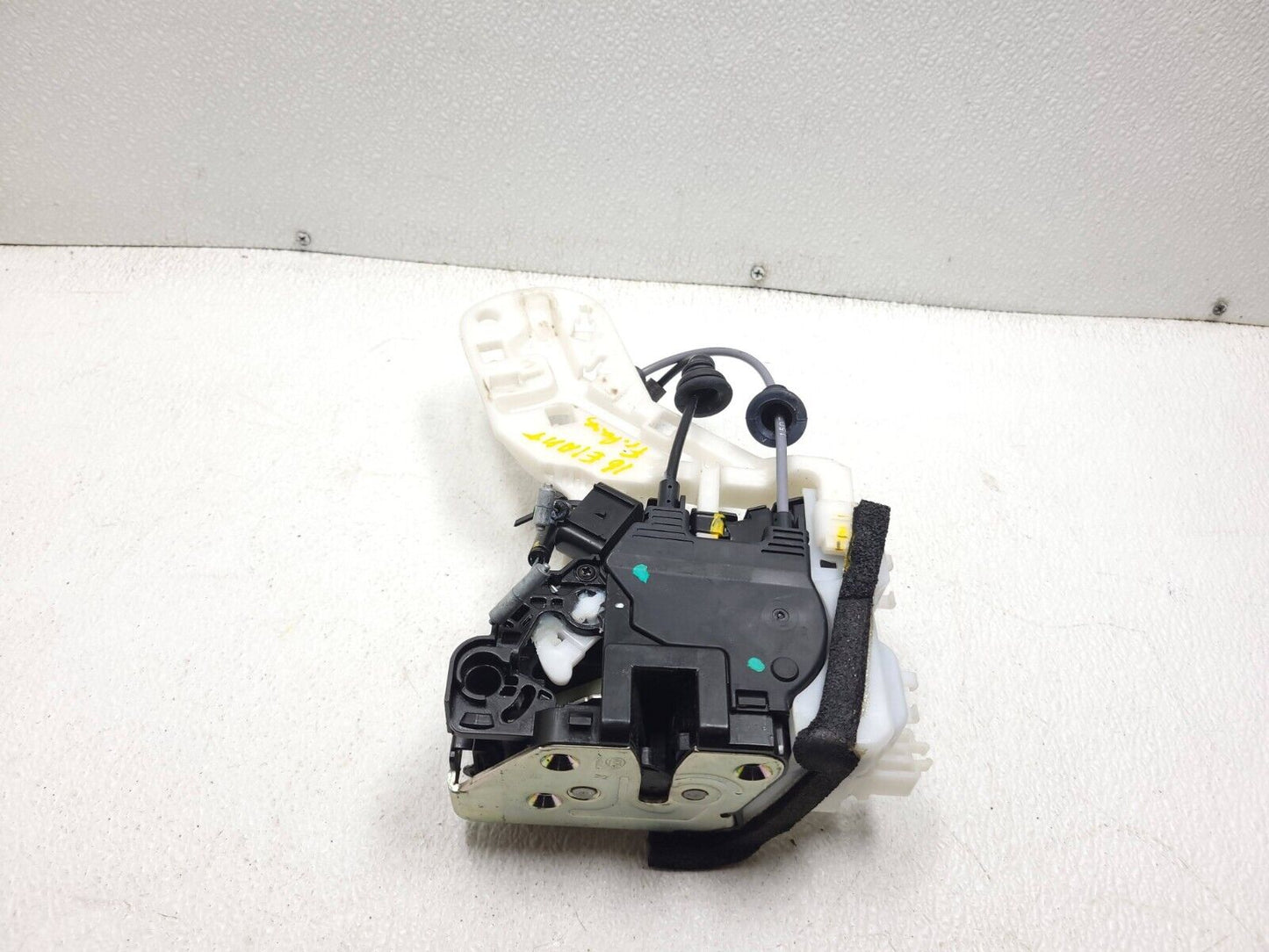 14-16 Hyundai Elantra Door Lock Latch Actuator Front Right Pass Side OEM Sedan