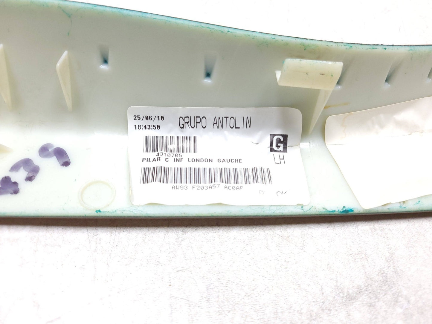 2010 - 2015 Jaguar XJ Lower C Pillar Panel Cover Trim Left & Right OEM