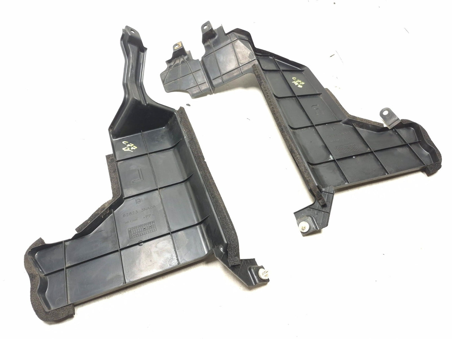 2012 Nissan Leaf Radiator Air Guide Cooling Duct Left & Right Pair OEM