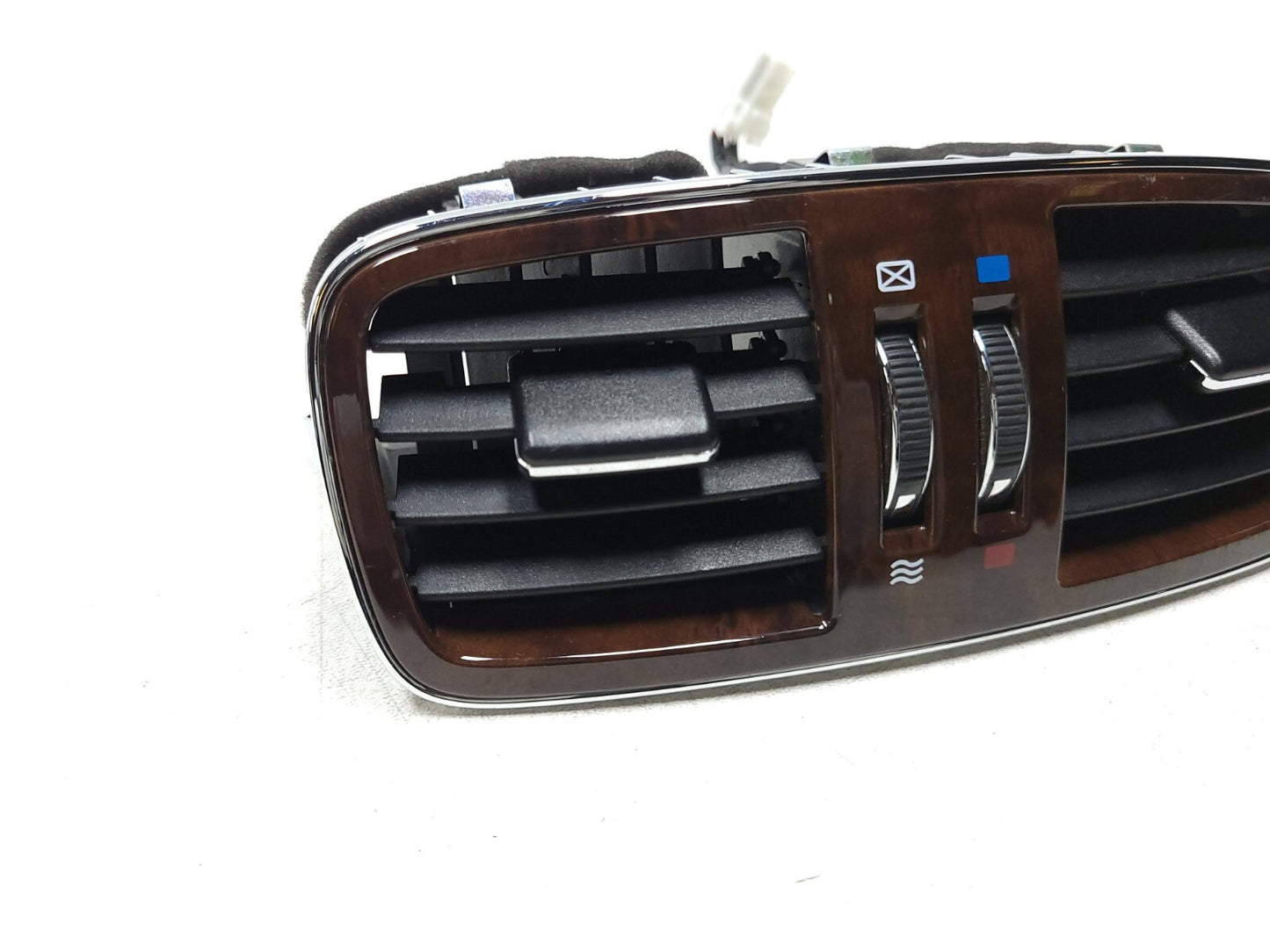 09-12 Hyundai Genesis Center Console Rear Air Vent 97040-3m000 OEM
