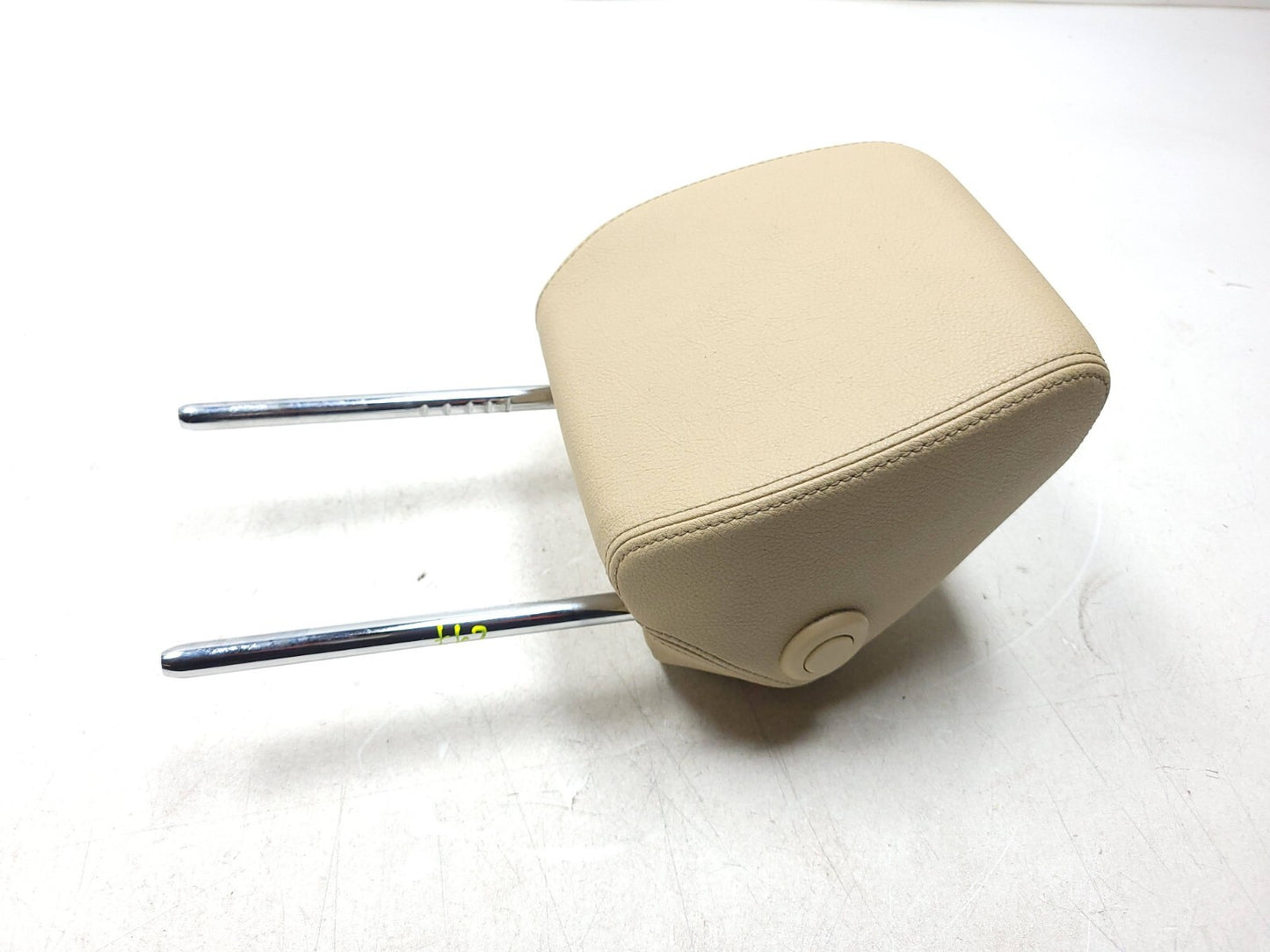 12-18 BMW 330xi F30 Front Headrest Pair OEM β