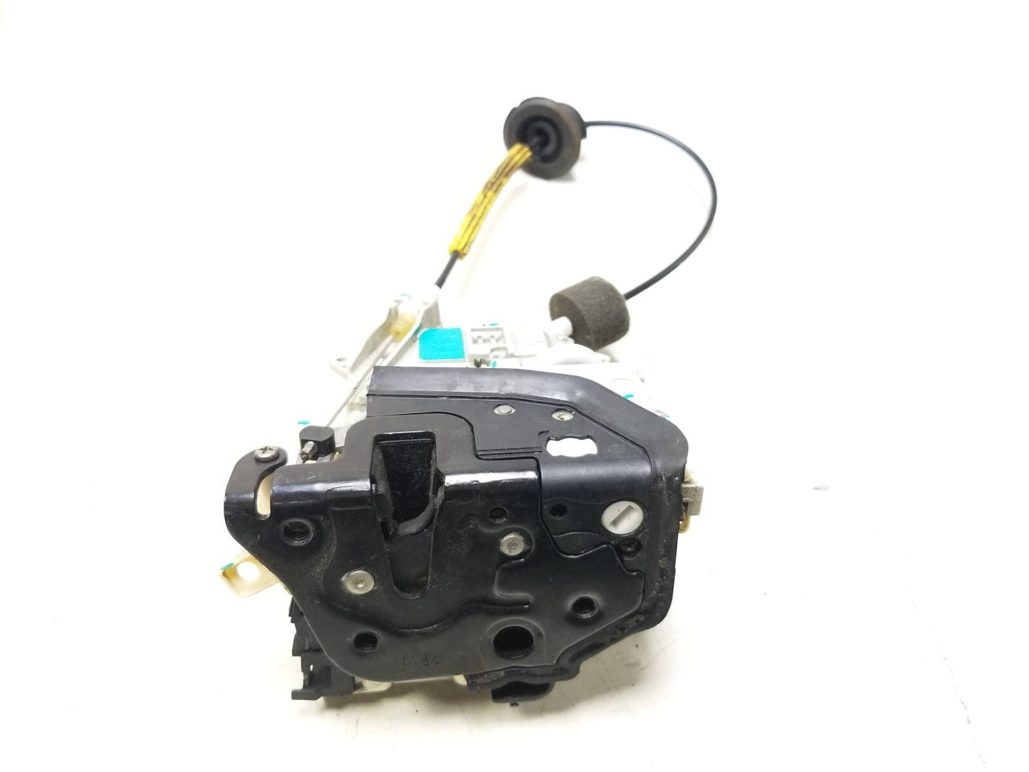 2009 - 2017 Audi Q5 Door Lock Latch Actuator Front Passenger Side Right OEM