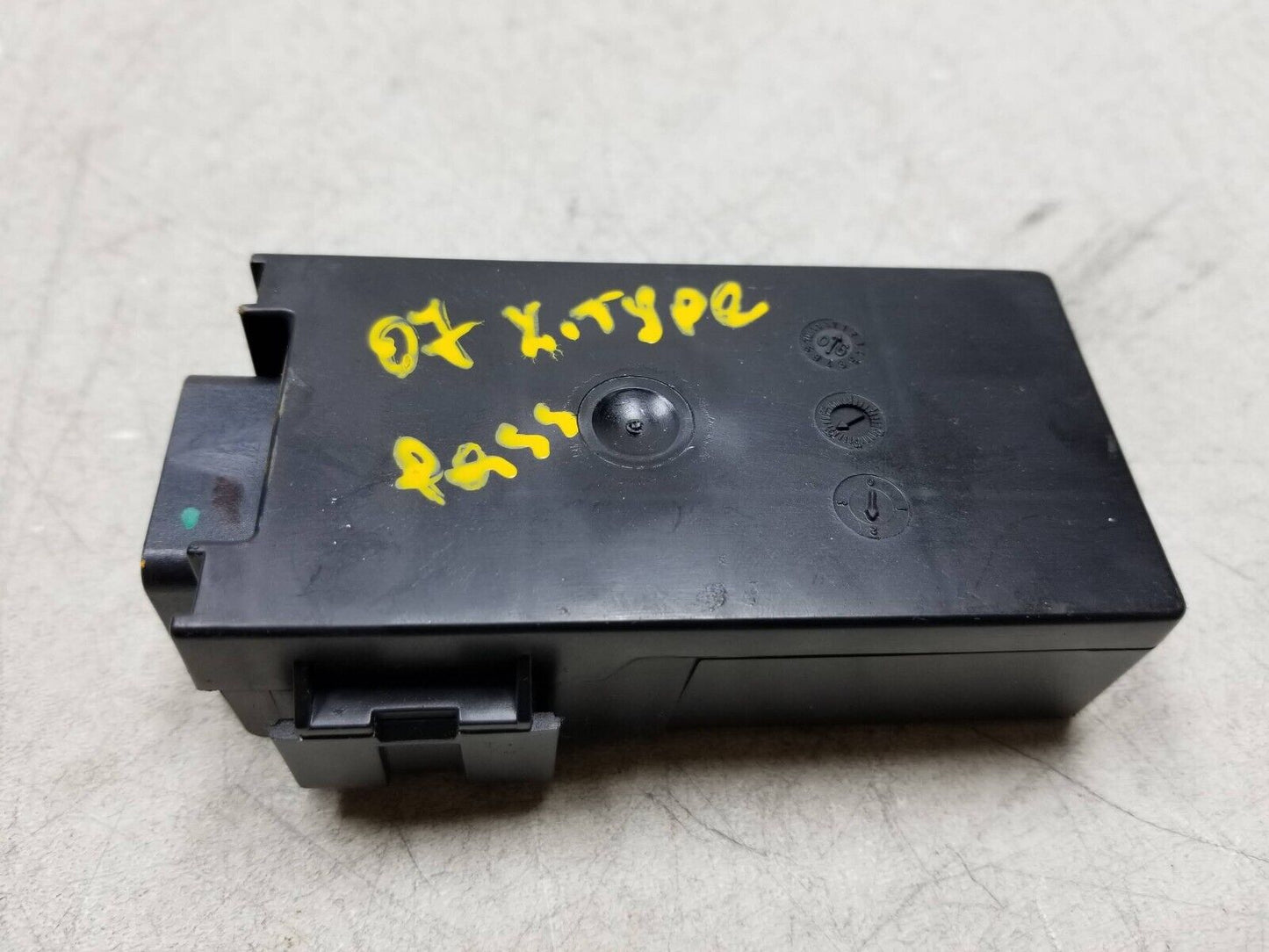 02 - 2008 Jaguar X-type Front Passenger Seat Control Module & Wiring Harness OEM