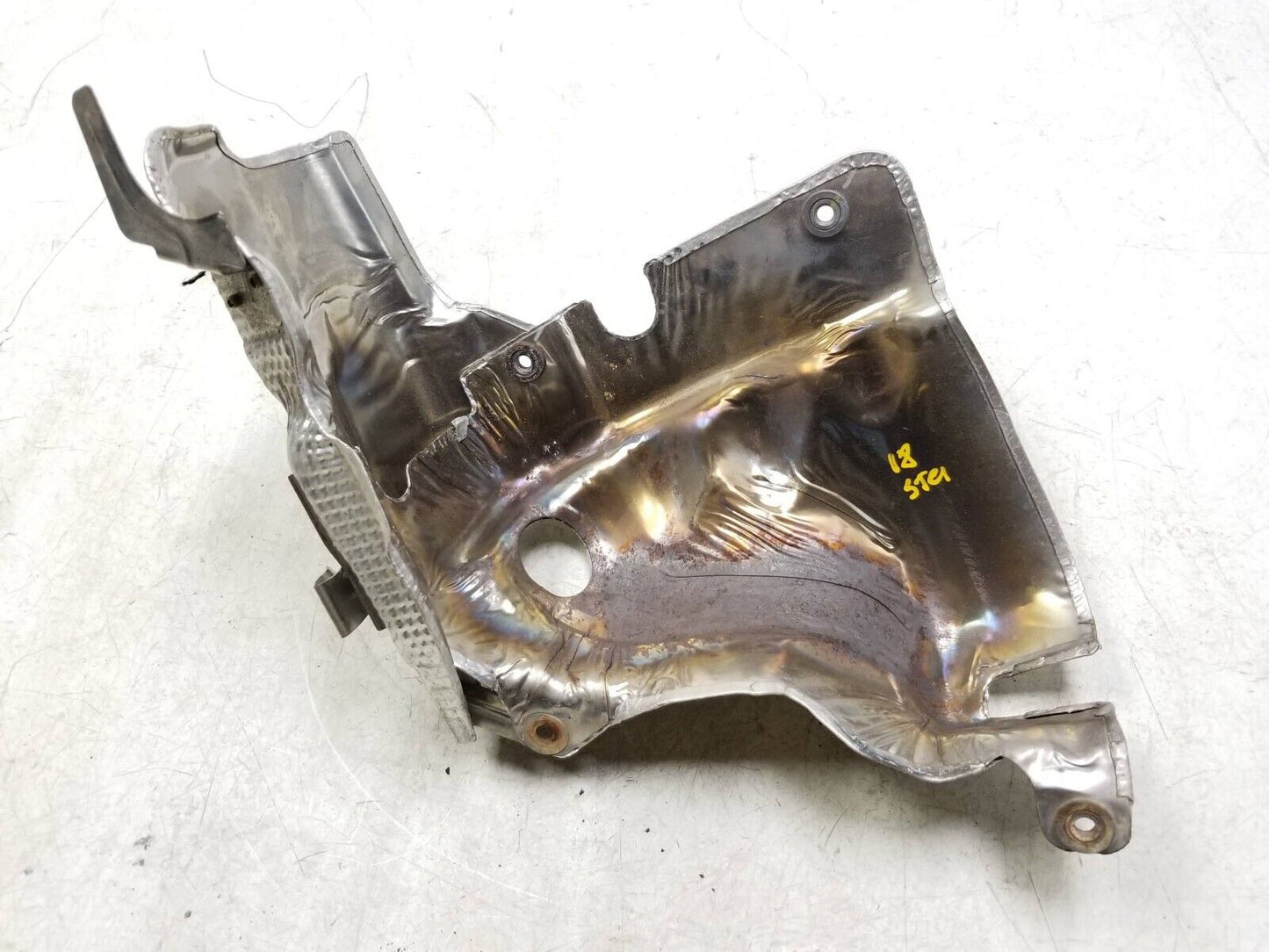 2017-2019 Alfa  Romeo Stelvio Engine Exhaust Heat Shield Cover 2.0l OEM