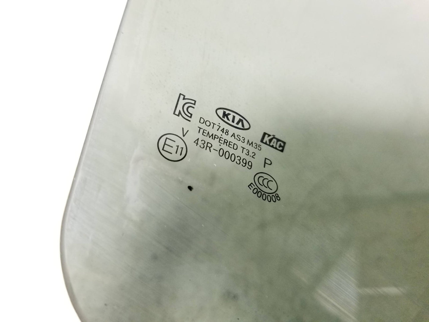 2014 - 2019 Kia Soul Door Window Glass Rear Passenger Side Right OEM