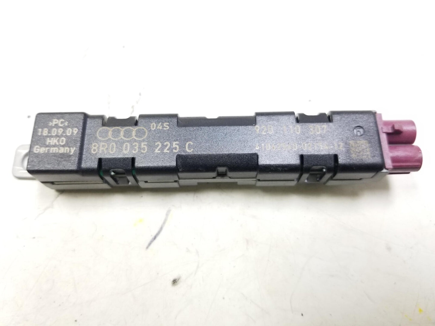 2009 - 2017 Audi Q5 Antenna Booster Pair OEM