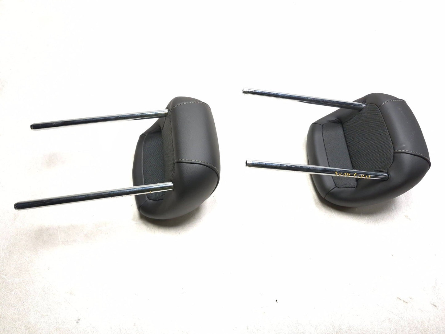 2017 Cadillac Ats Luxury Rear Left & Right Headrest Pair OEM