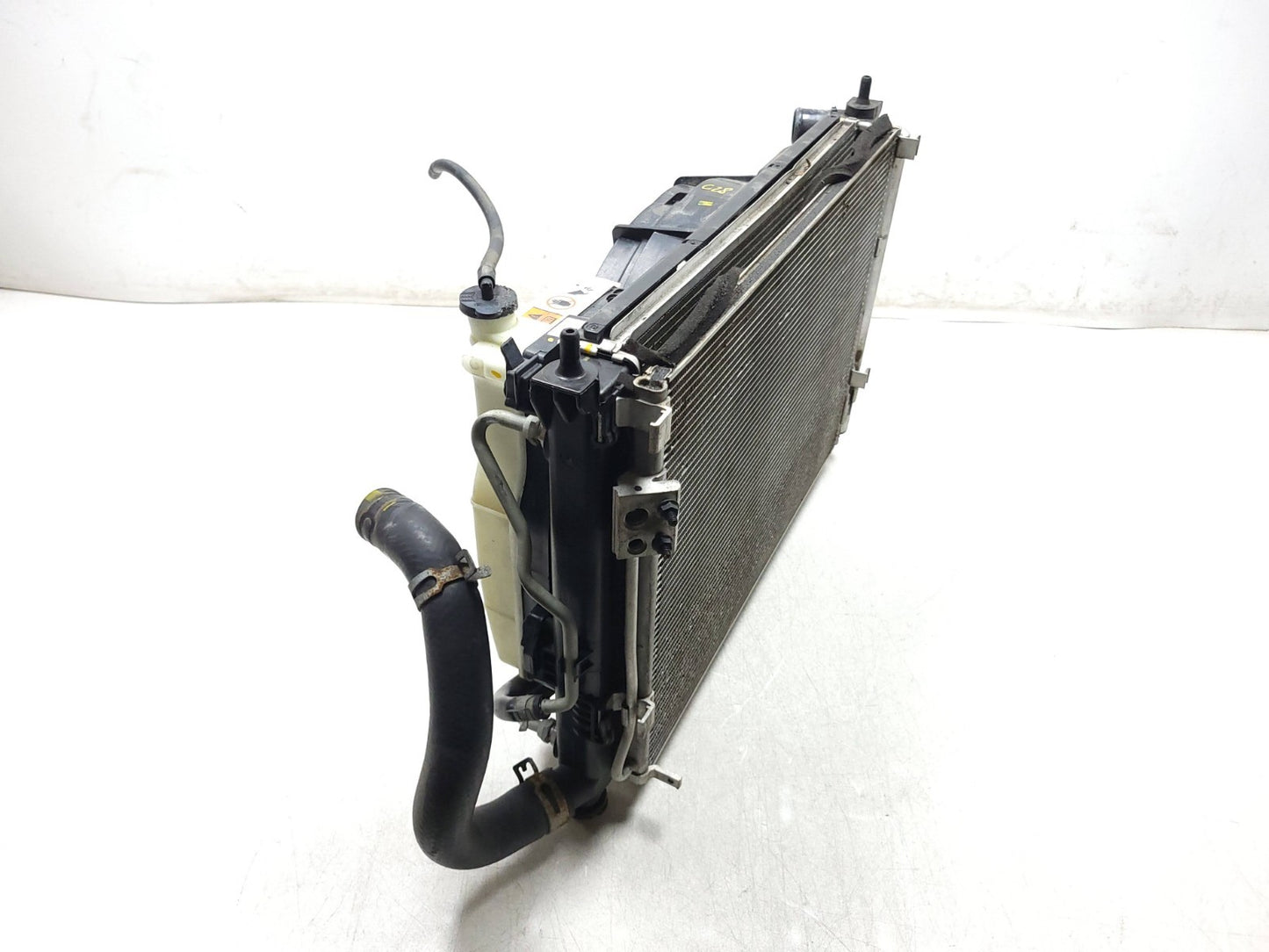 12 13 14 15 16 17 Hyundai Accent Radiator Fan AC Condenser OEM