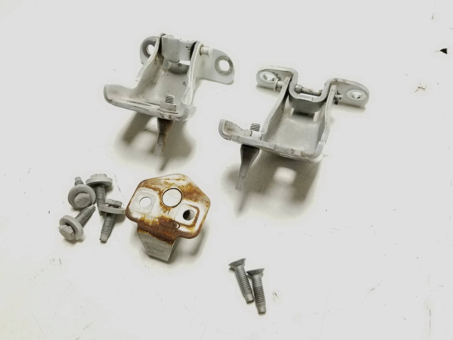 10 - 13 Ford Transit Connect Door Hinge Fron Driver Side Left OEM
