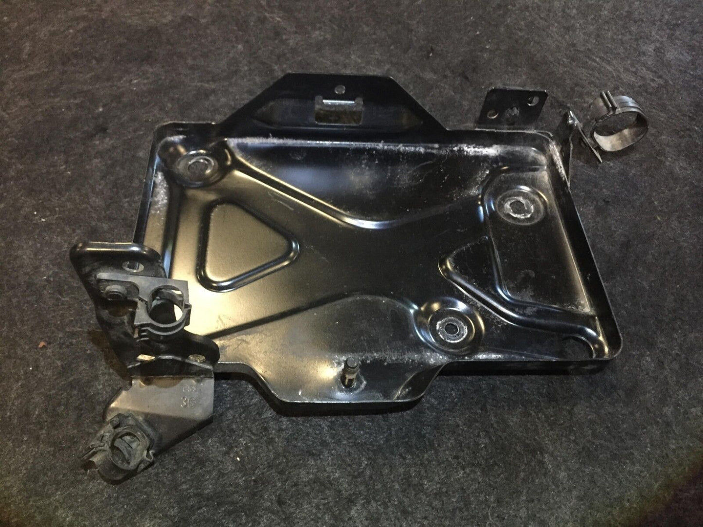 14-17 Fiat 500l Battery Tray Holder Plate Only OEM