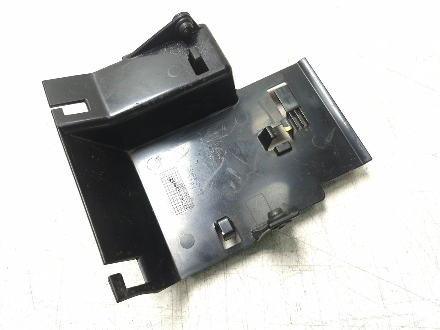 2019 Kawasaki Z400 Er400d Cdi Ecu Tray Cover OEM
