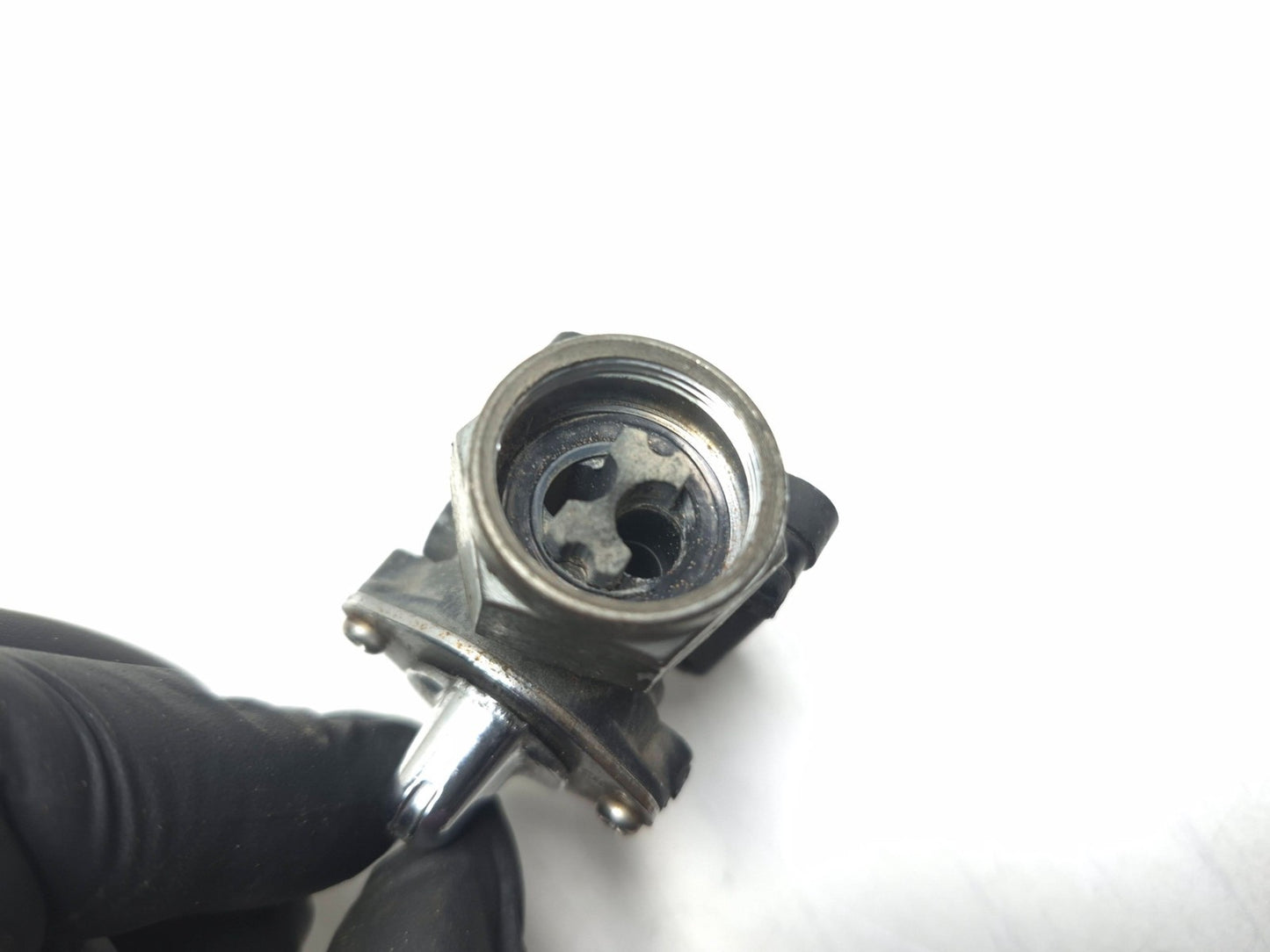 2004 Harley-davidson Sportster Xl883 Fuel Petcock OEM