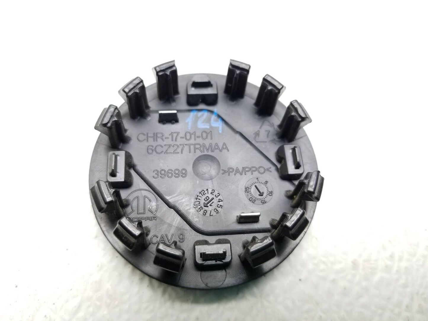2015 - 2018 Dodge Challenger Charger Wheel Center Hub Cap 1pcs 6cz27trmaa OEM