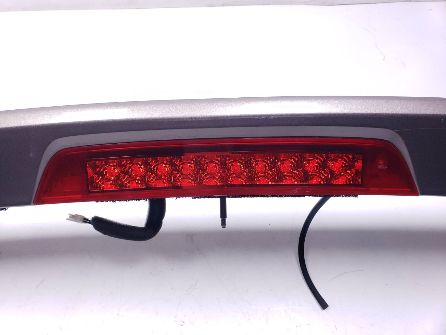 2010 Hyundai Tucson Rear Trunk Spoiler Wing 3rd Brake Light OEM