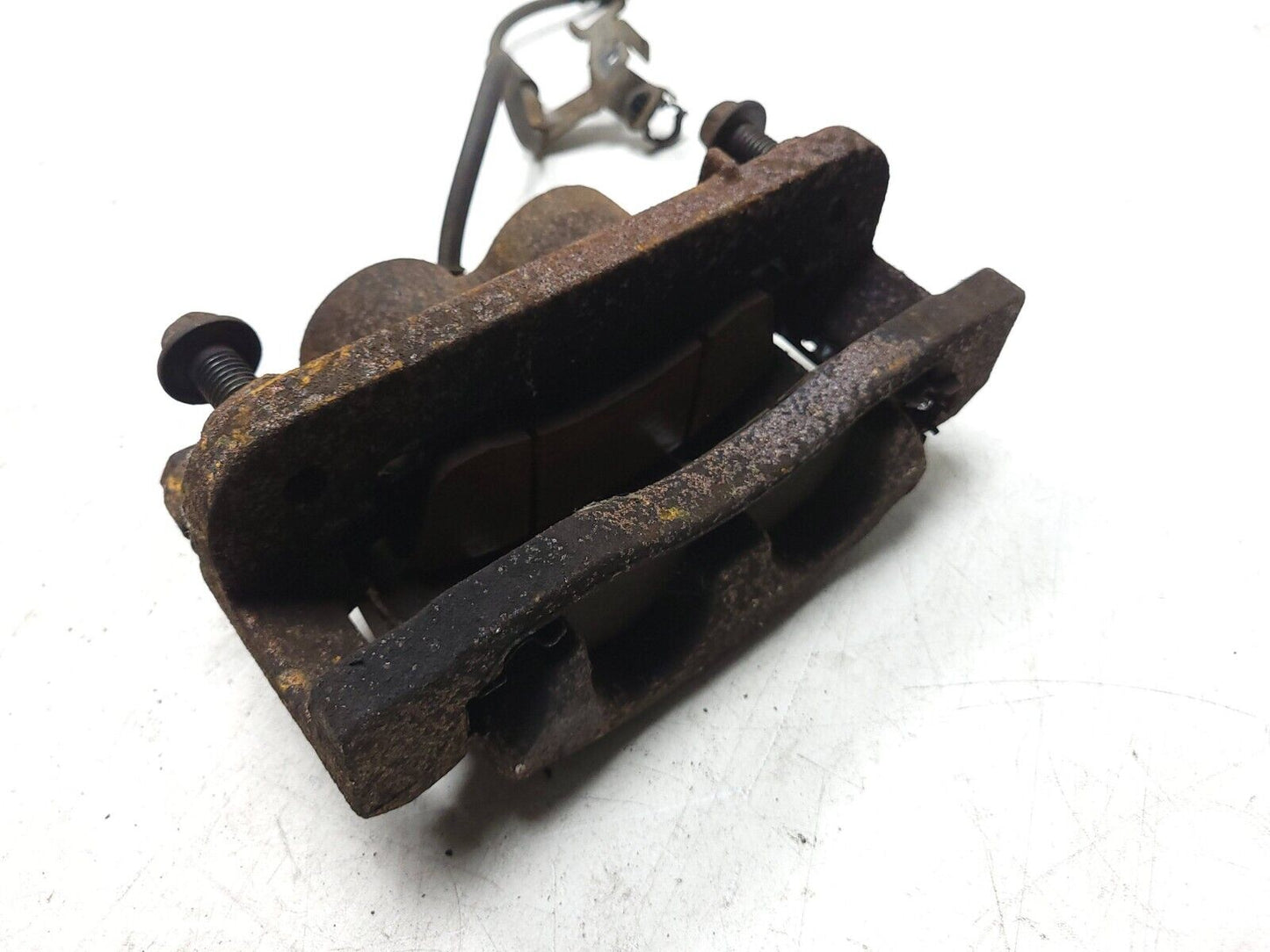 10-14 Chevrolet Suburban Front Brake Caliper Left & Right Pair OEM