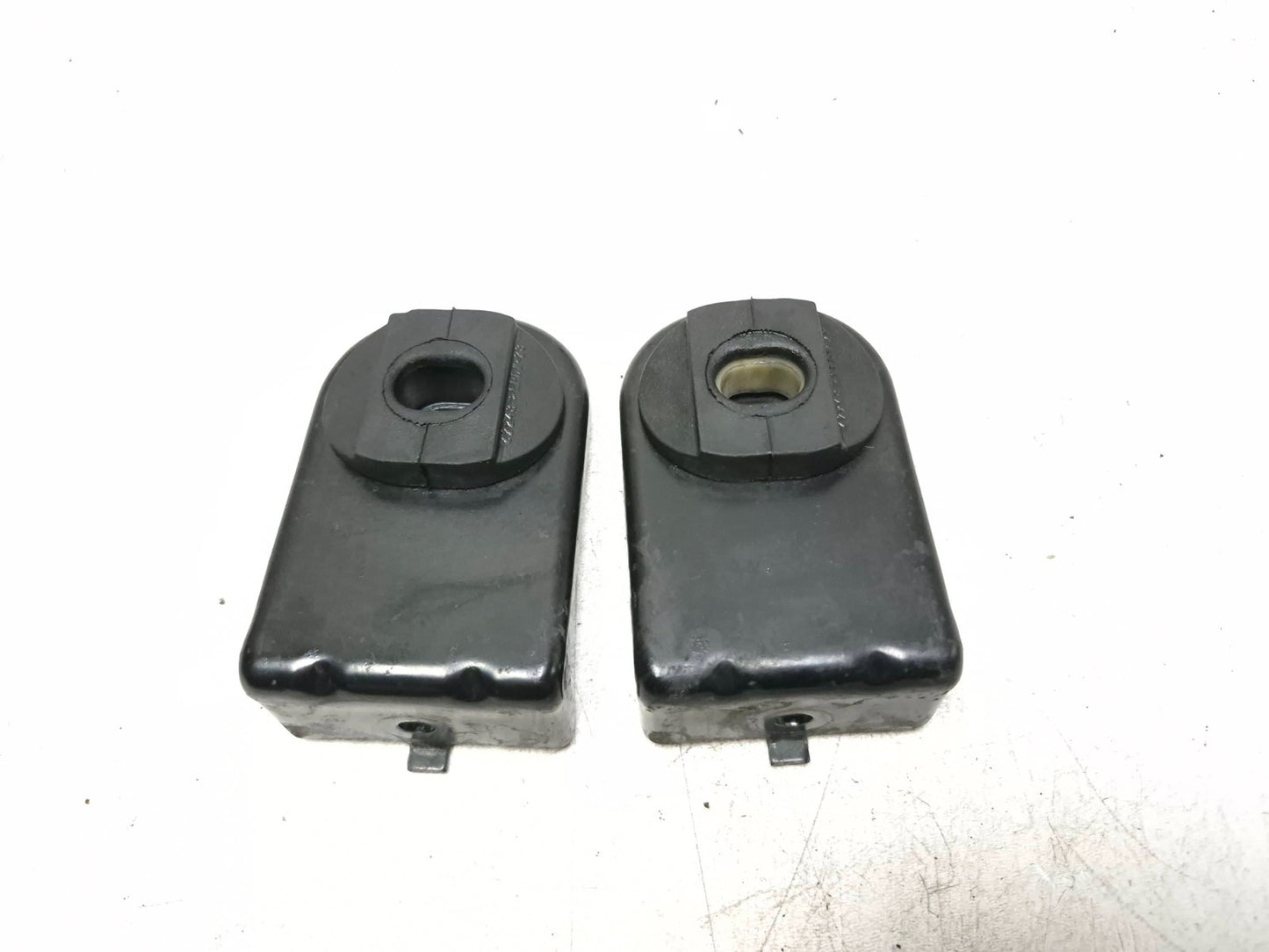 2010 Dodge Caliber Sxt Radiator Mount Bracket 2pcs OEM