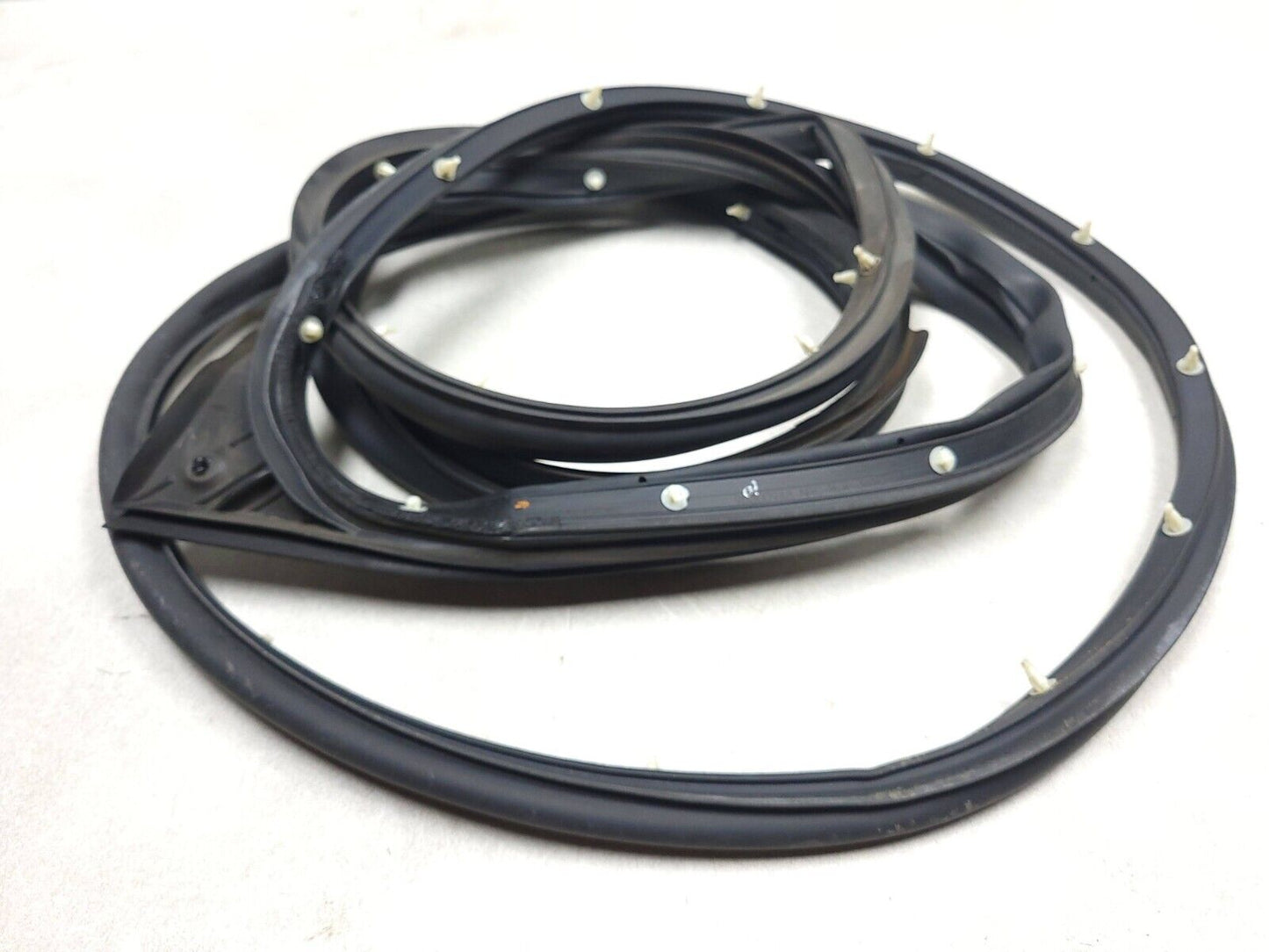07-09 Mitsubishi Outlander Door Weatherstrip Seal Front Driver Side Lh 2pcs OEM