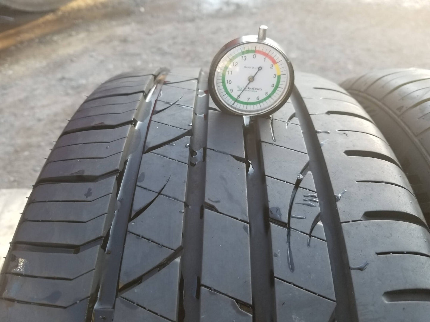 2015 Mercedes C300 W205 Amg Wheel Rim R18 W/ Tire 245/40zr18. Two Wheels OEM