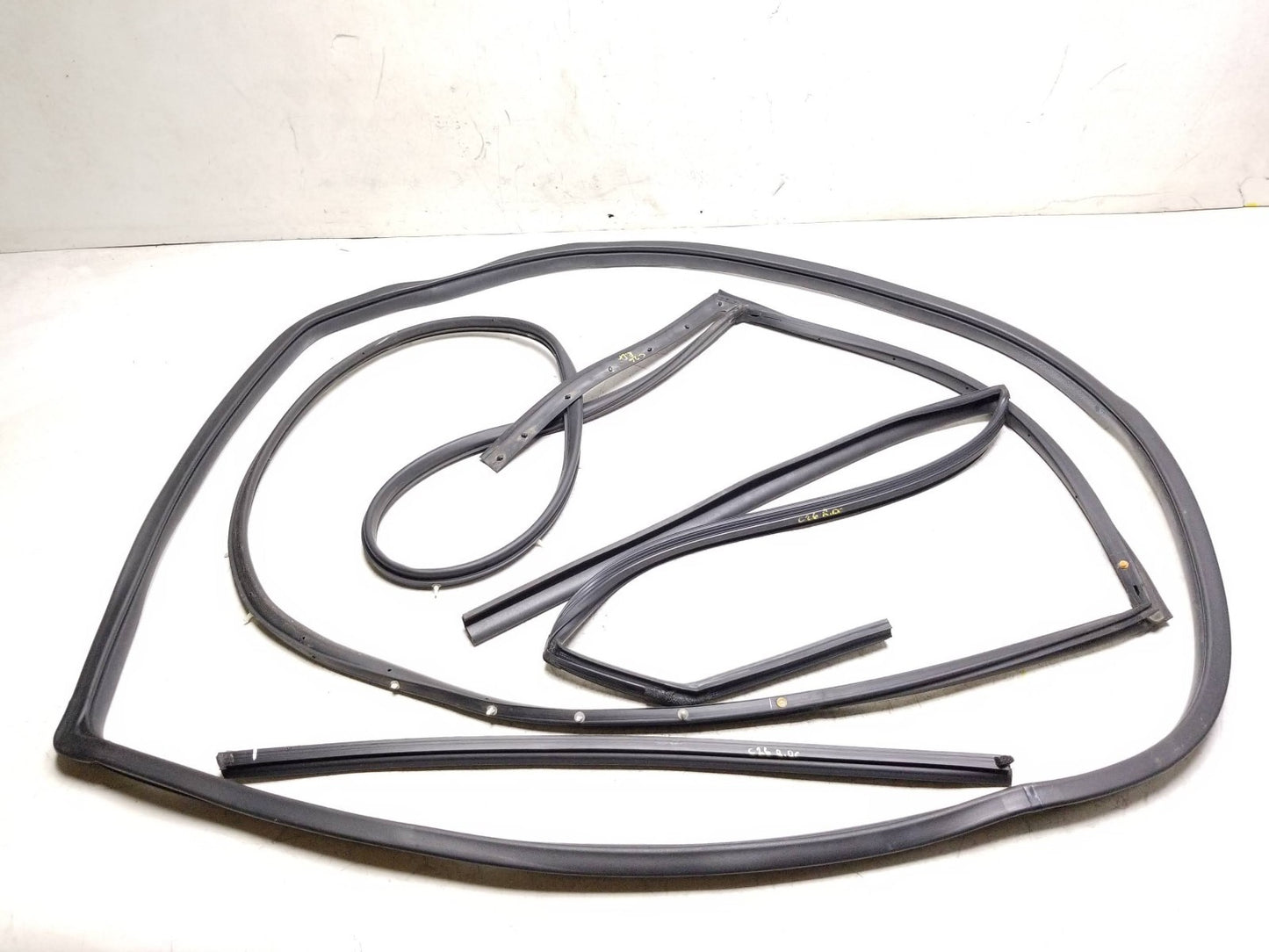 2014 - 2019 Kia Soul Door Weatherstrip Rear Driver Side Left OEM