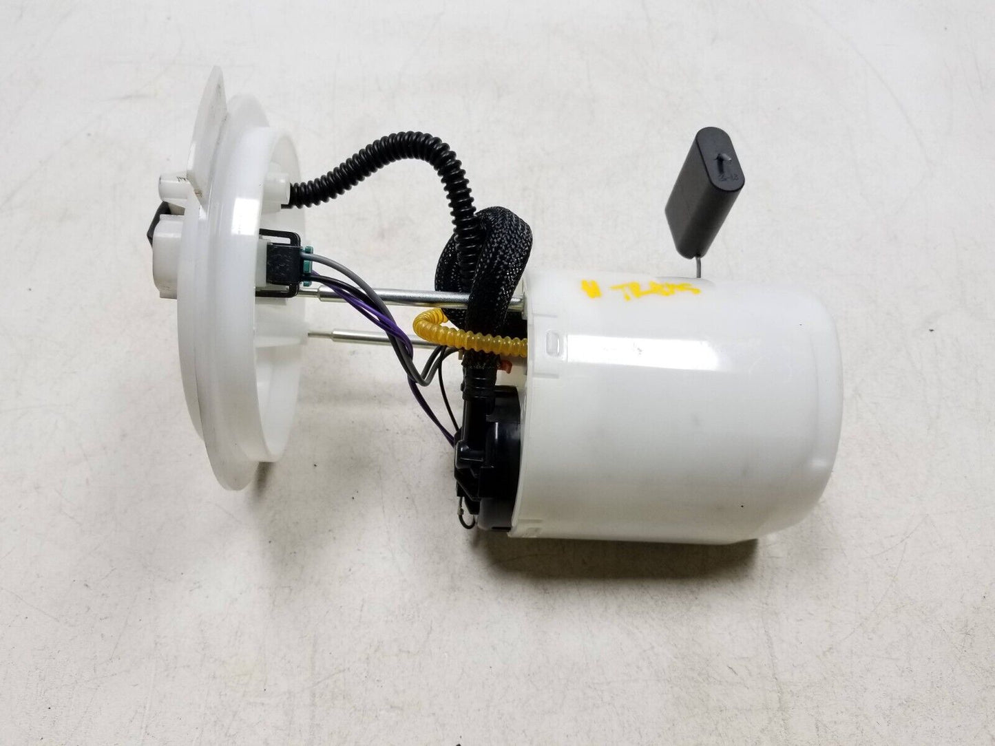 10 - 13 Ford Transit Connect Fuel Pump OEM