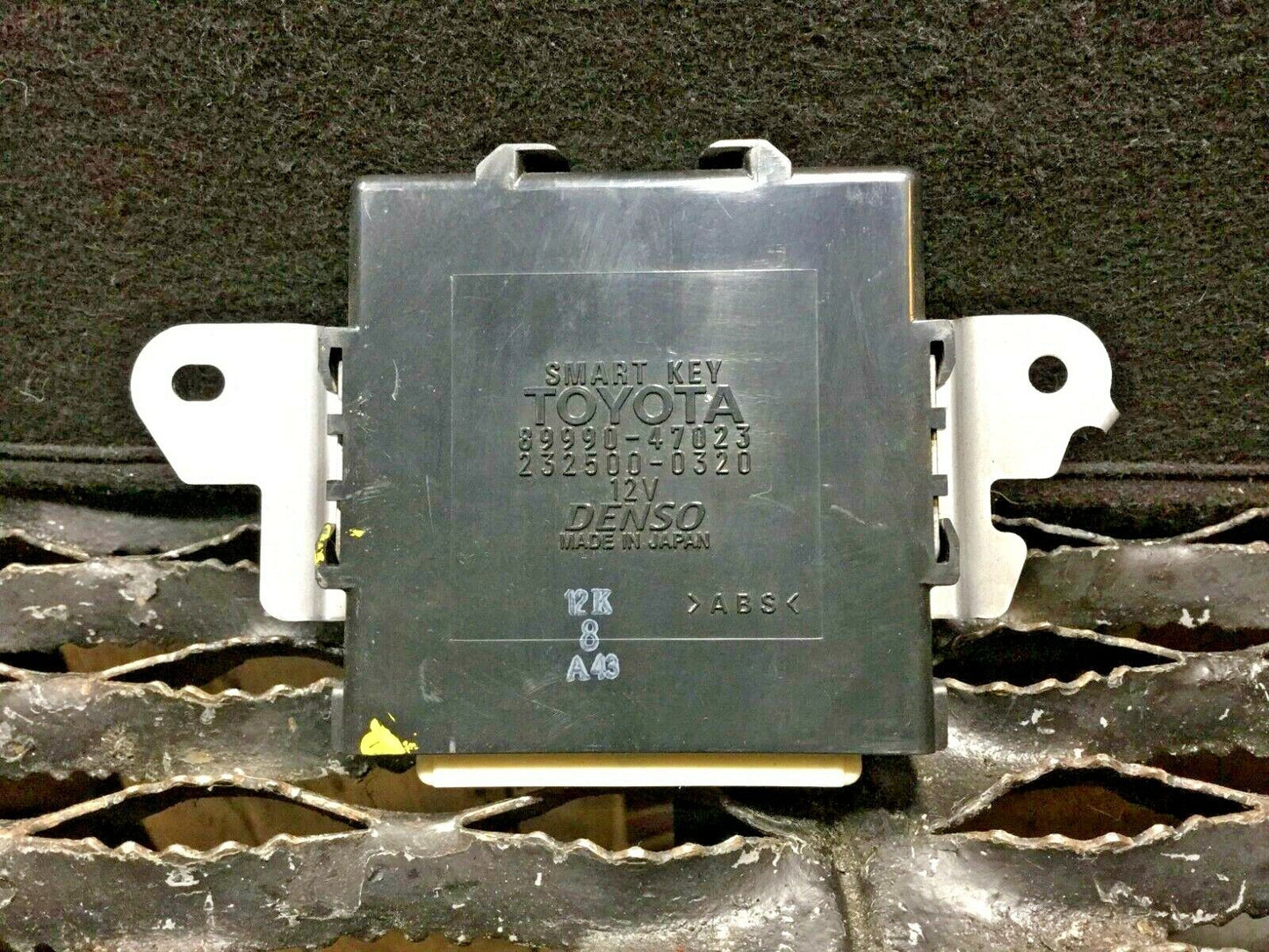 05 06 07 08 09  Toyota Prius Theft Locking Control Module 89990-47023  OEM