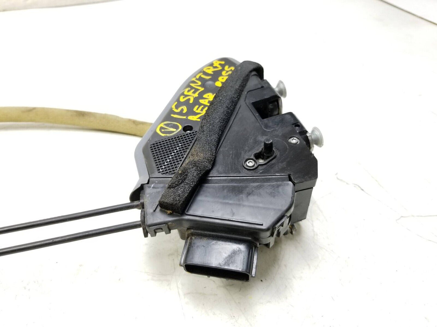 2015-2019 Nissan Sentra Door Lock Actuator & Handle Rear Passenger Side Rh OEM