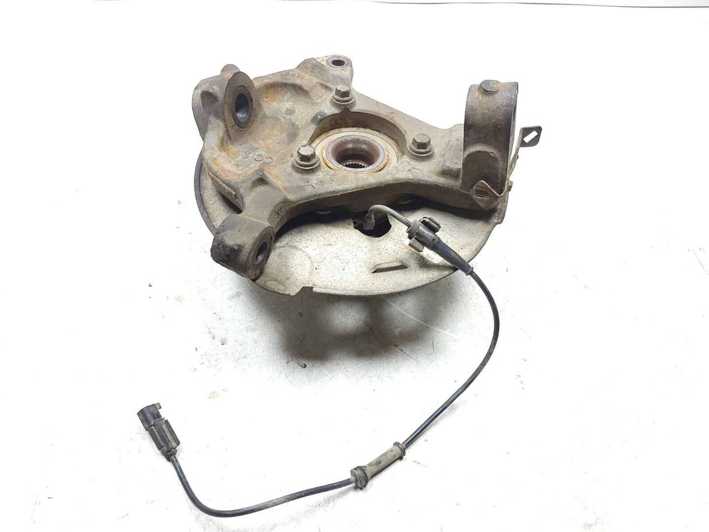 14-19 Chevrolet Silverado 1500 Front Spindle Knuckle Wheel Hub Driver Side OEM