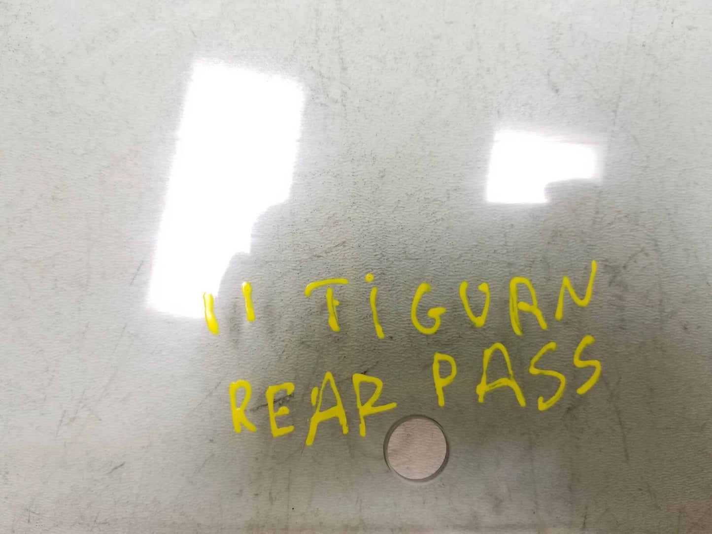 2011 Volkswagen Tiguan Rear Door Window Glass Passenger Side Right OEM