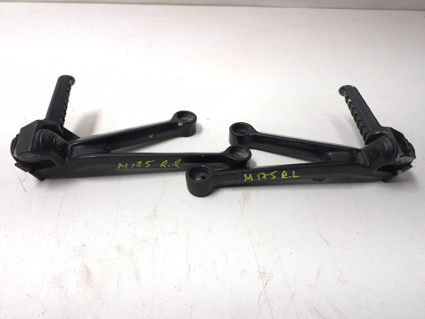 2005 Kawasaki Ninja Zx10r Rear Footrest Left & Right Pair OEM