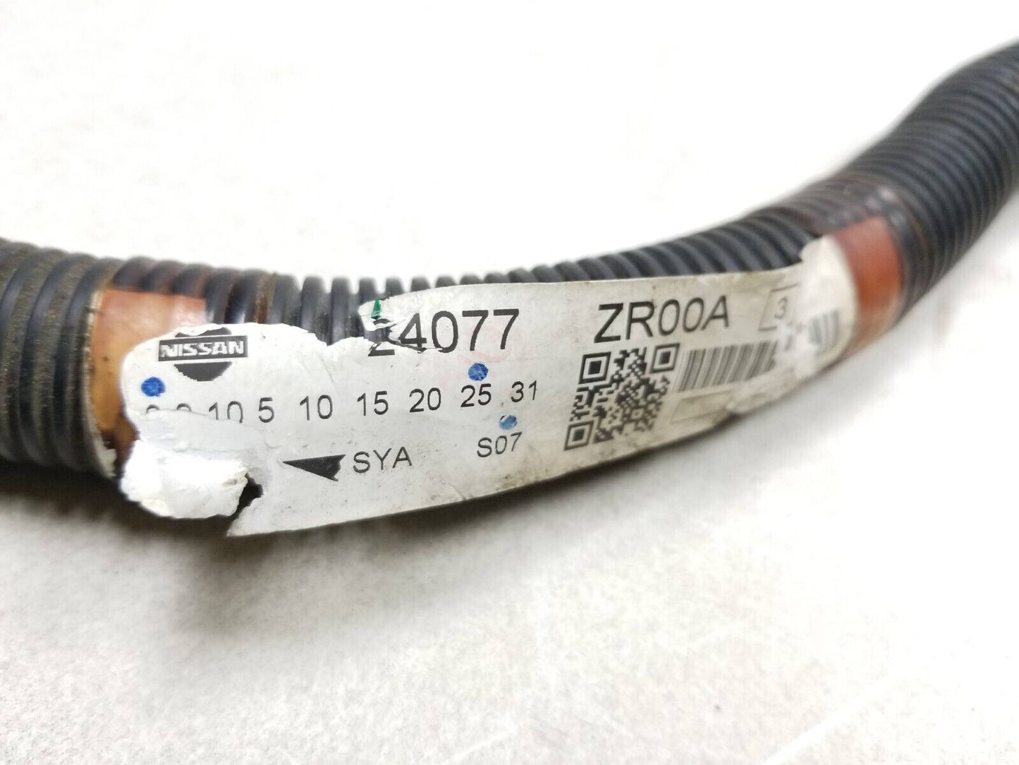 2006-2010 Nissan Armada Positive Battery Cable 24077zr00a 5.6l OEM
