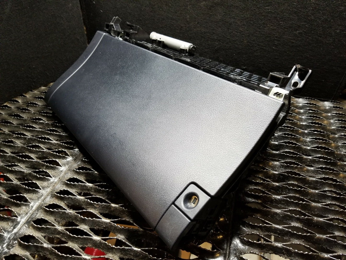 11 12 13 14 15 Lexus CT200h Glove Box 55550-76011 OEM