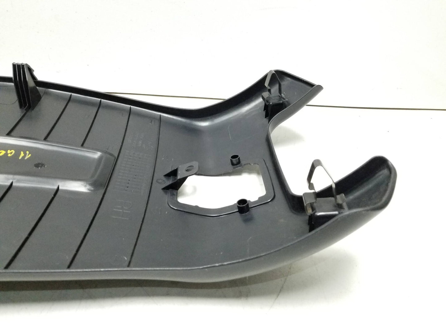 09-12 Hyundai Genesis Coupe Front Seat Back Backrest Cover Trim Passenger Rh OEM