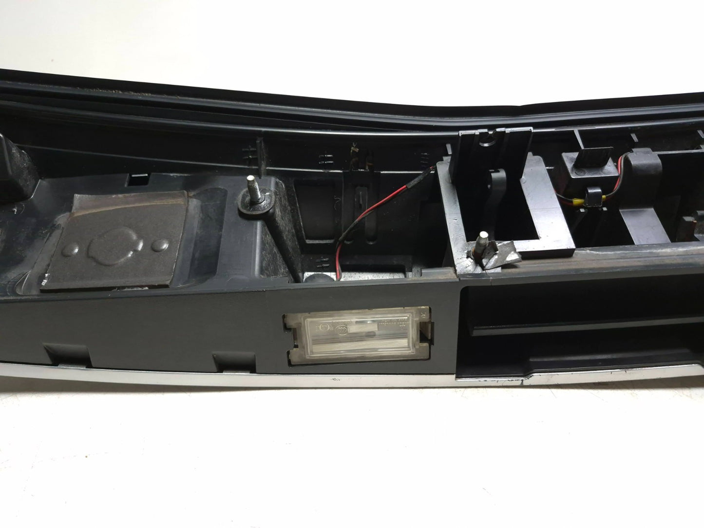 2010 Dodge Caliber Sxt Rear Trunk Lid Liftgate Handle Molding Trim OEM