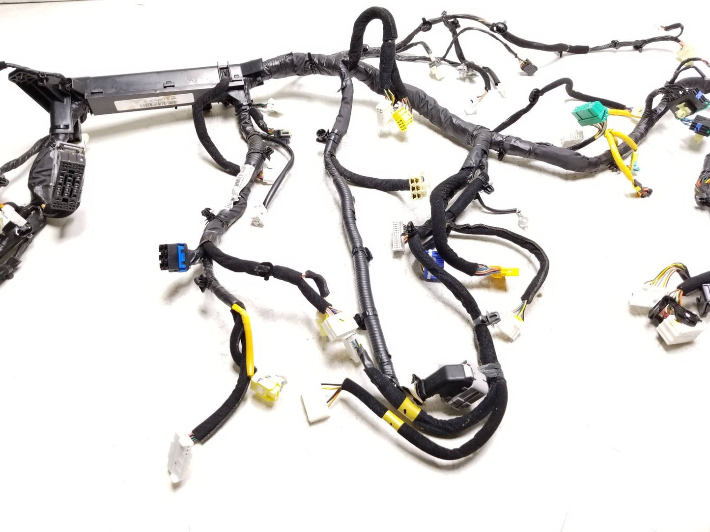 2014 - 2016 Kia Soul Dashboard Instrument Panel Wiring Harness OEM