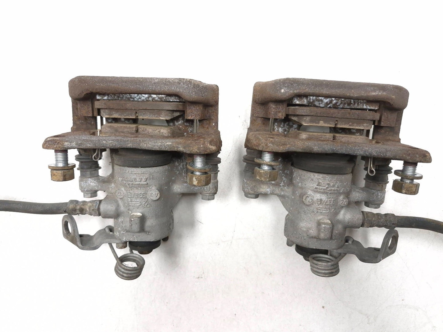 2014 Fiat 500l Brake Caliper Rear Left & Right Pair OEM