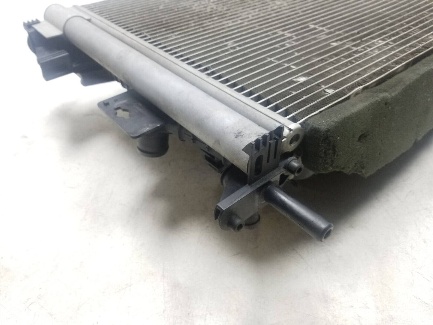 12 - 14 Ford Focus Engine Radiator Cooling Fan Condenser OEM