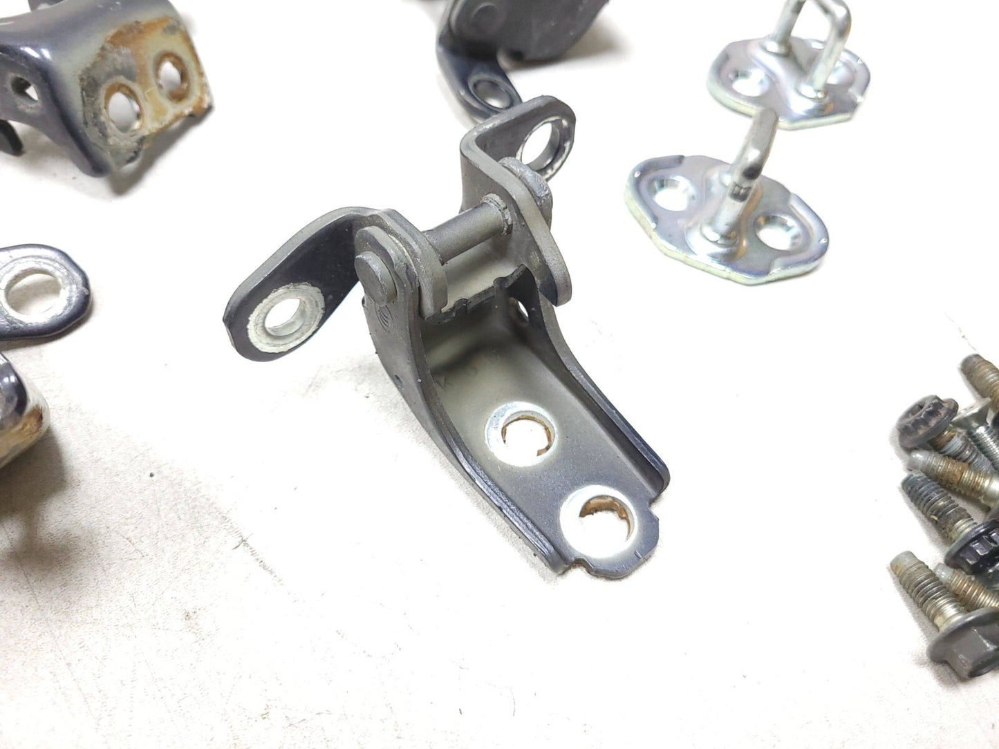 2009 - 2014 Acura Tl Door Hinge Driver Side Left Front & Rear OEM