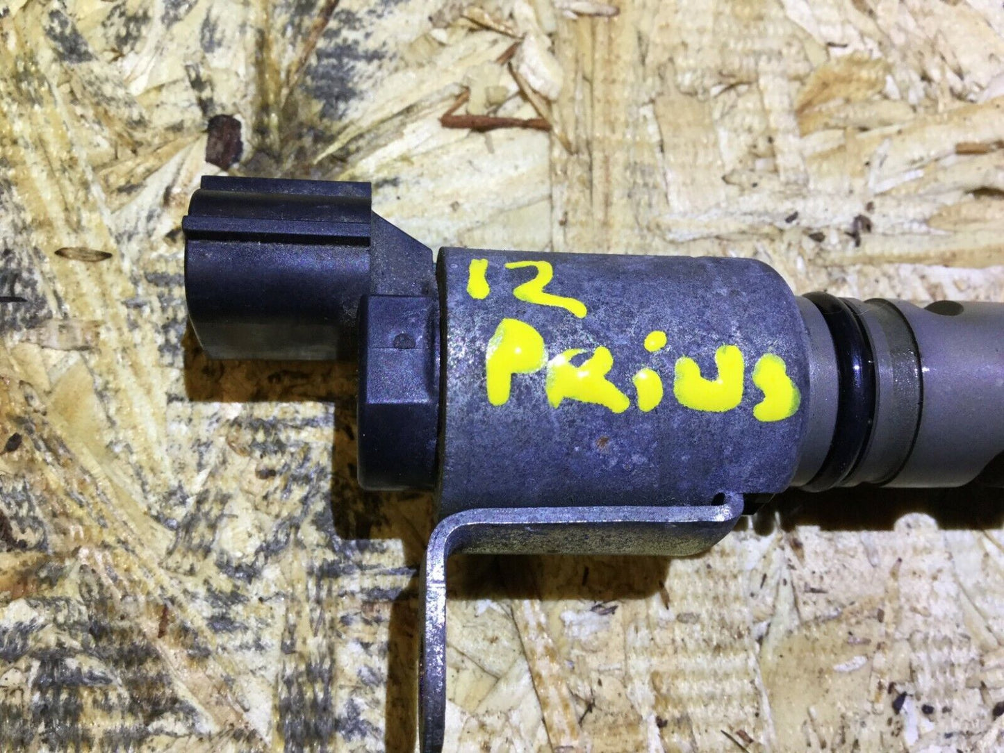 12 13 14 15 Toyota Prius Variable Camshaft Timing Control Valve OEM