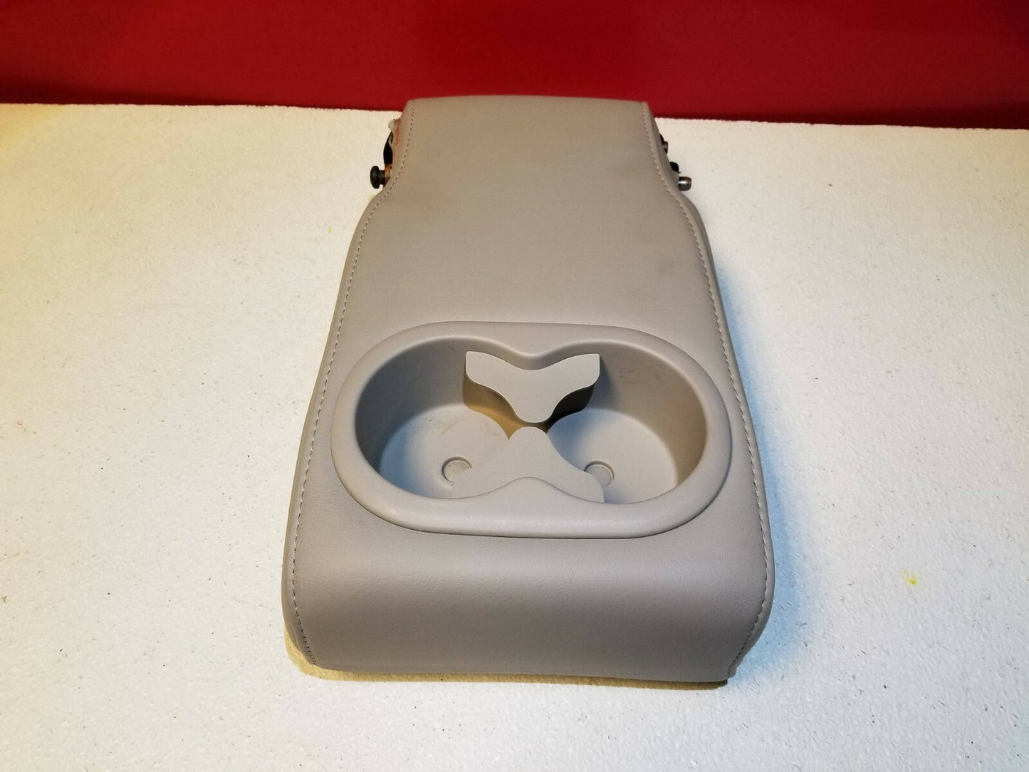 05 06 07 Dodge Magnum Rt Rear Seat Armrest Arm Rest OEM
