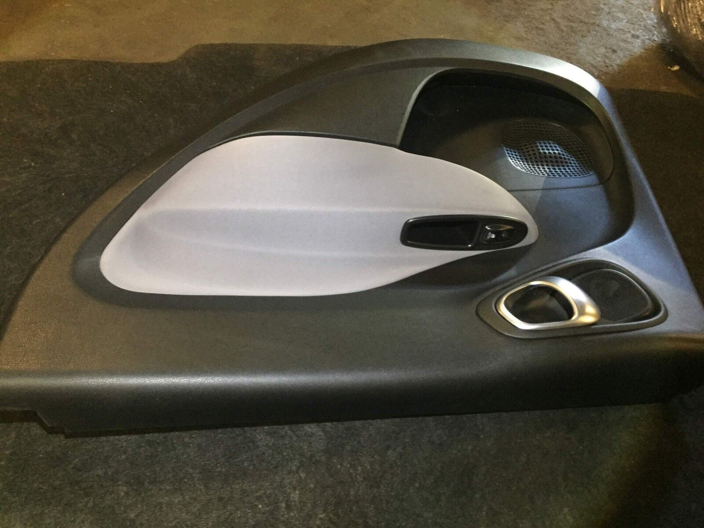 2014 2015 2016 2017 Fiat 500l Door Panel Rear Right Trim Passenger Side 2298768