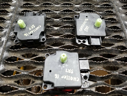 16 17 Dodge Challenger SRT HVAC A/c Heater Flap Servo Actuator Motor Set OEM 12k