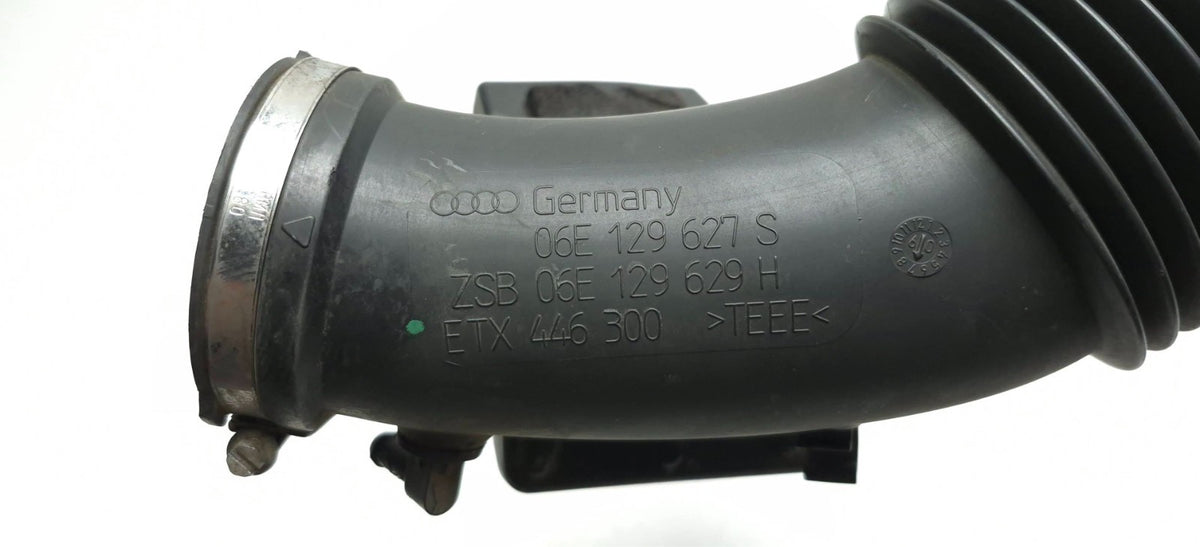 2010 Audi A5 3.2l Air Intake Hose 06e 911 133 H OEM