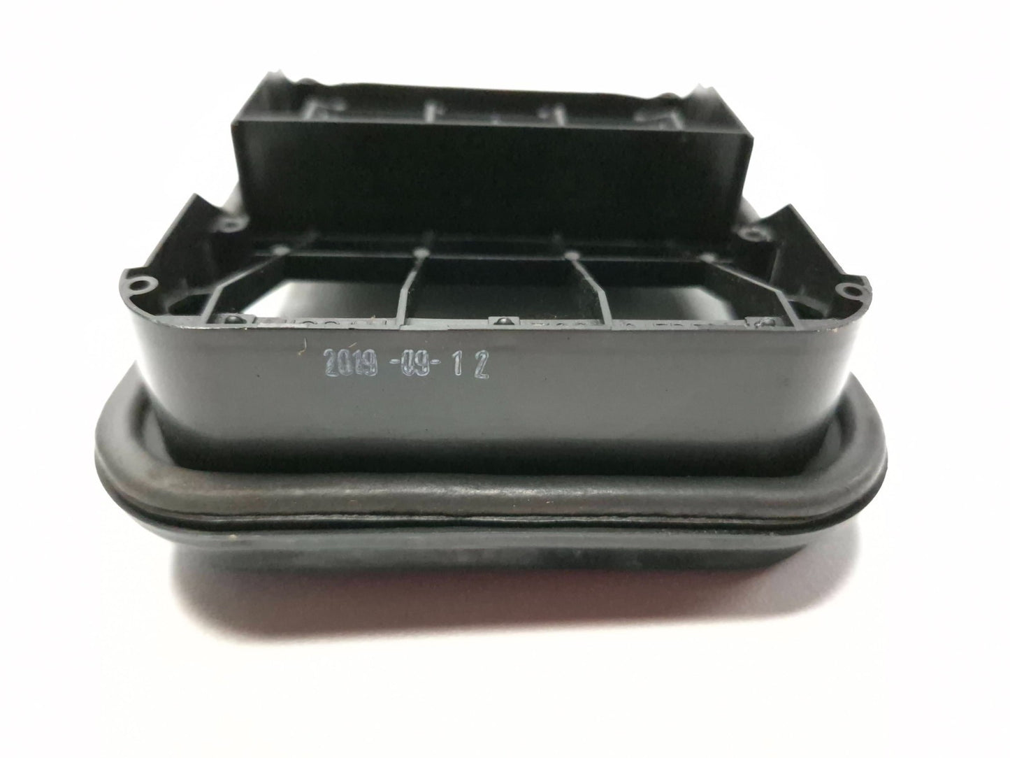 2020 Infiniti Q50 Rear Quarter Vent Pressure Air Vent Pair OEM